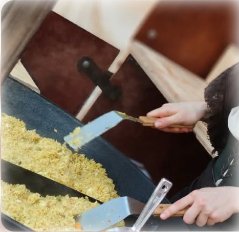 Curry-Gemüse-Reis-Pfanne in der Gusspfanne